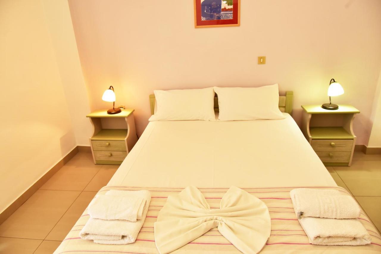 Filoxenia Apartments 2 Палиохора Екстериор снимка