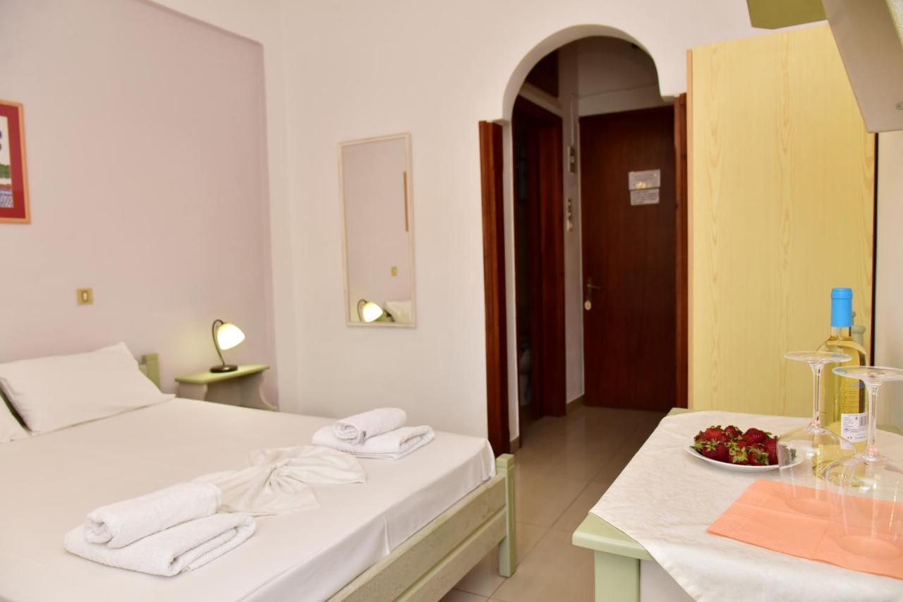 Filoxenia Apartments 2 Палиохора Екстериор снимка
