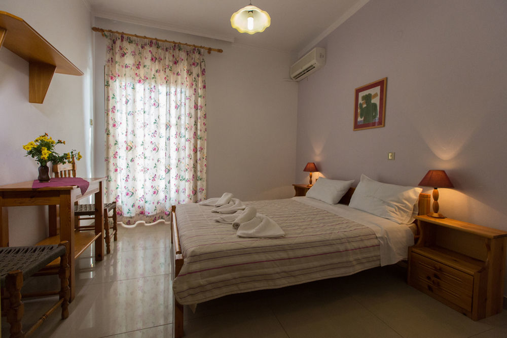 Filoxenia Apartments 2 Палиохора Екстериор снимка