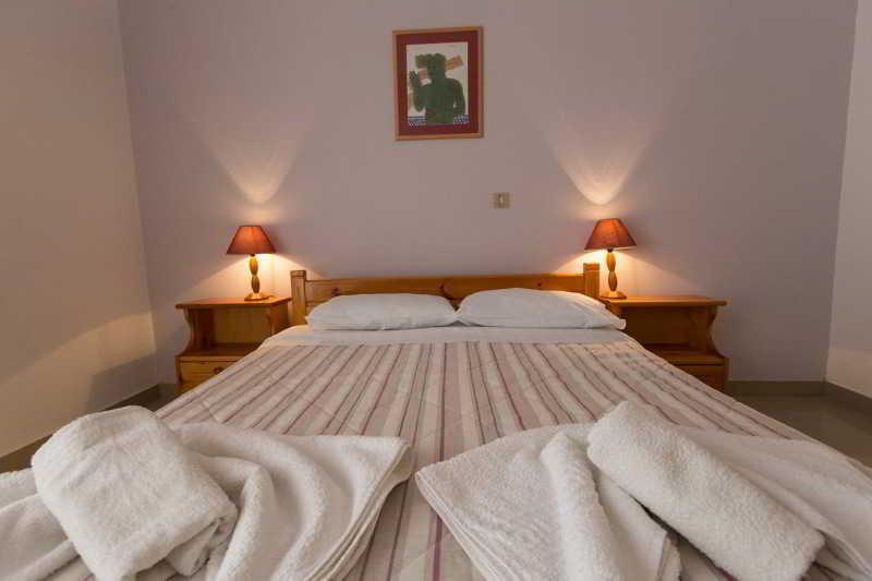Filoxenia Apartments 2 Палиохора Екстериор снимка