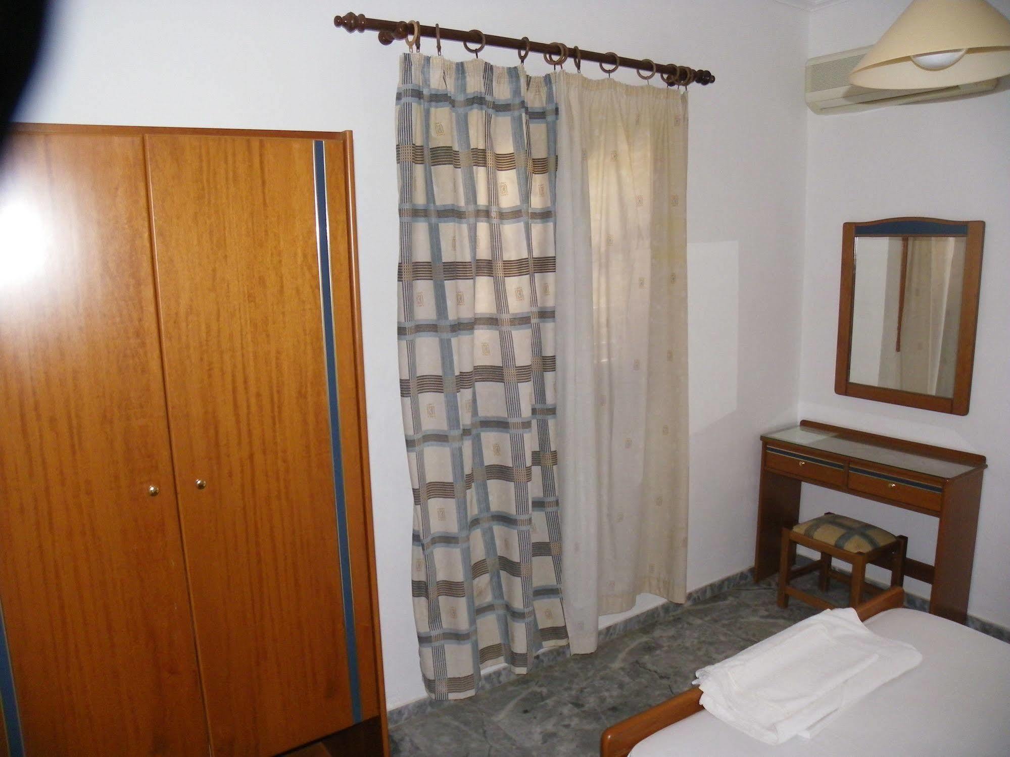 Filoxenia Apartments 2 Палиохора Екстериор снимка