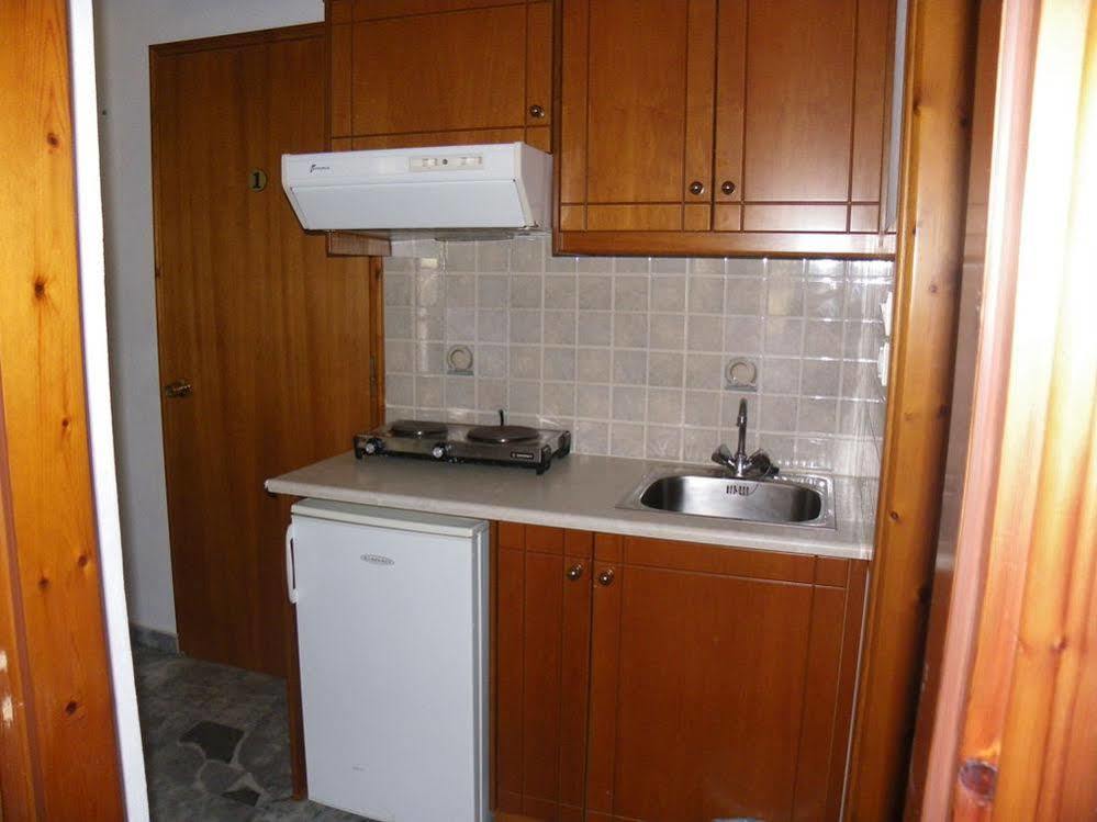 Filoxenia Apartments 2 Палиохора Екстериор снимка