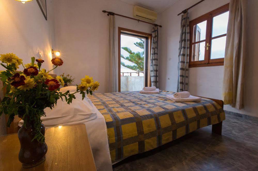 Filoxenia Apartments 2 Палиохора Екстериор снимка